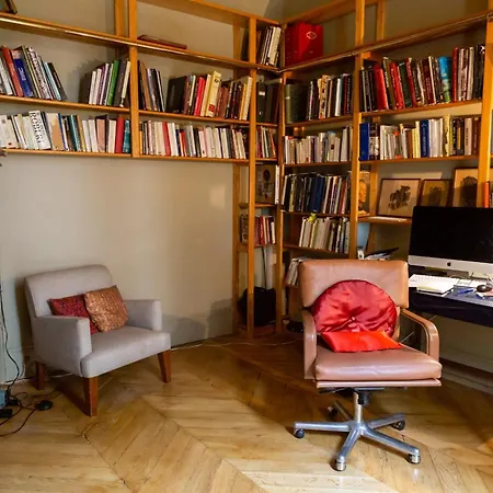 Bright And Luxurious In The Heart Of Appartamento